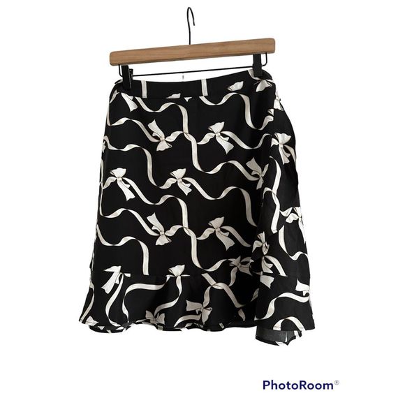 White House Black Market Dresses & Skirts - WHBM NWT Bow Flirty Wrap Skirt Size 14 A Line